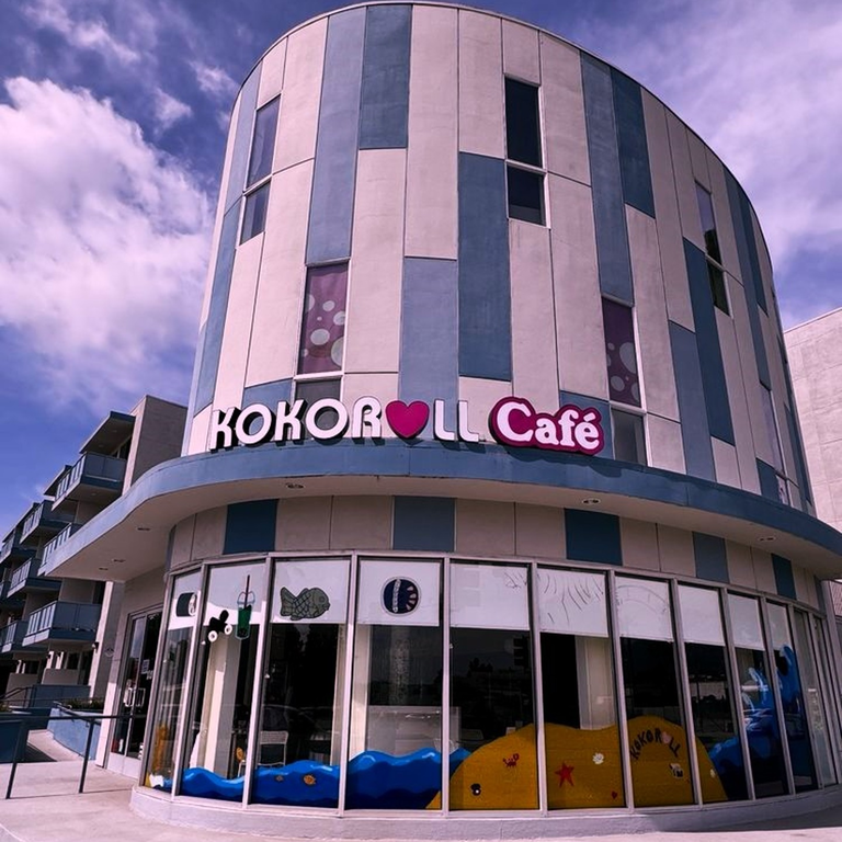 Welcome to KOKOROLL Poke & Ramen! 🌸